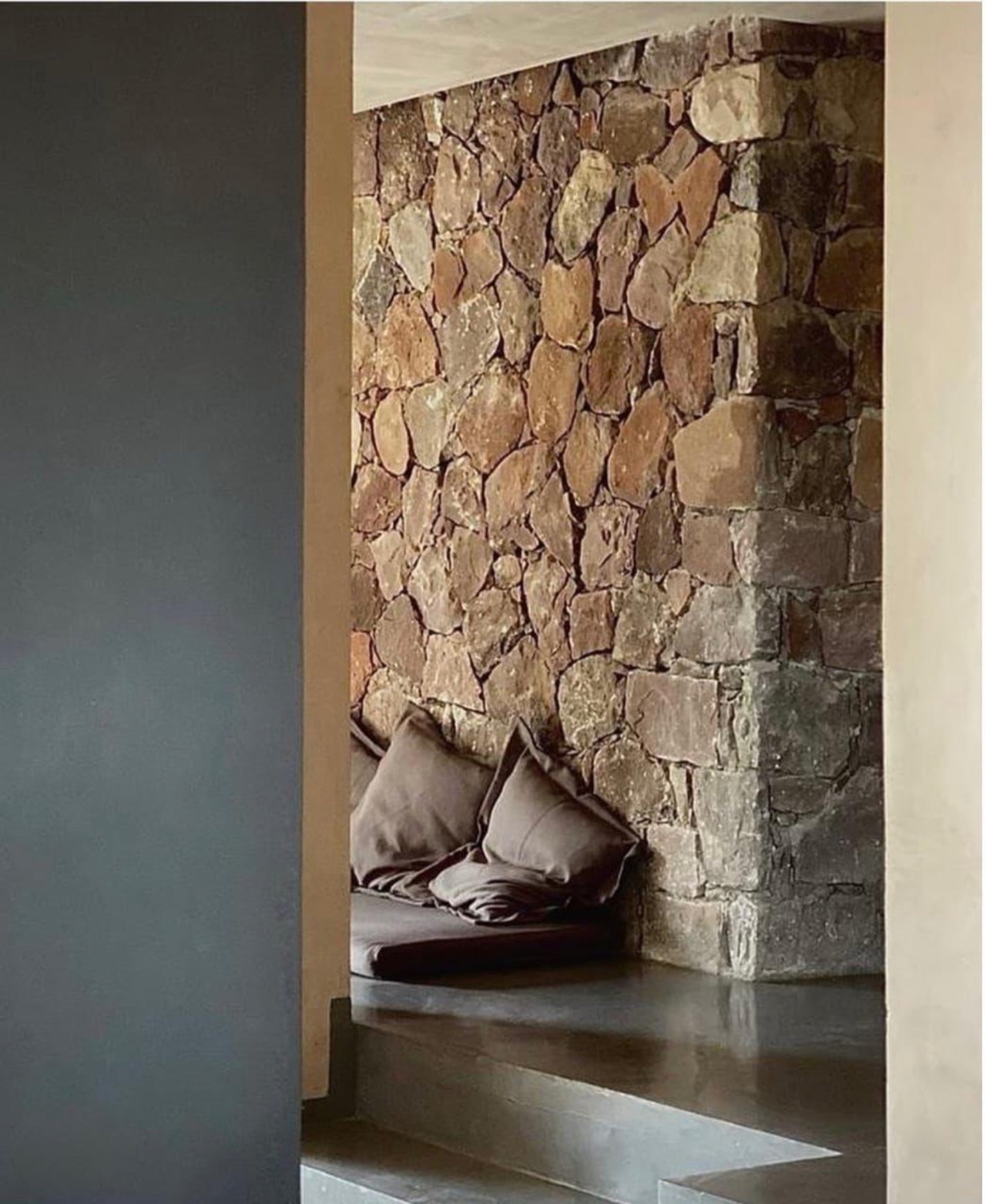 Villa Legend — WhatsApp Image 2026-02-06 at 13.07.04 (9).jpeg